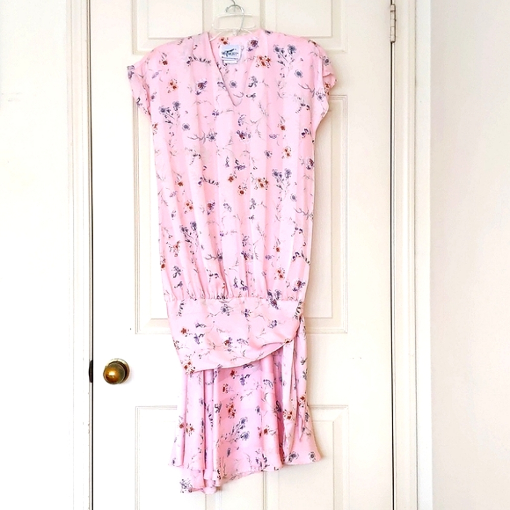 NWOT. Vintage Mr. Mort Lovely satin floral two pieces dress.